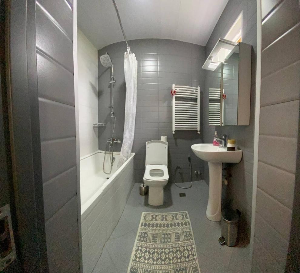 Guest House Kobuleti On Aghmashenebeli Esterno foto