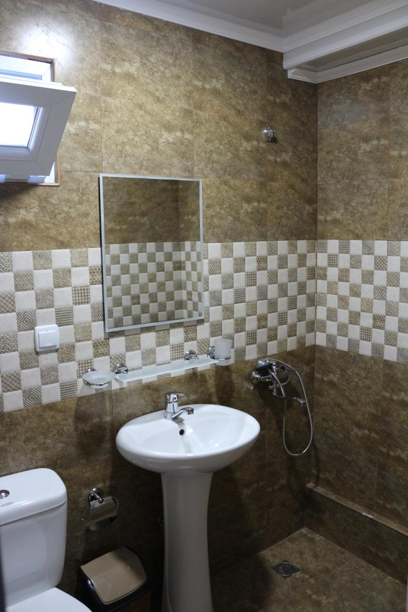 Guest House Kobuleti On Aghmashenebeli Esterno foto