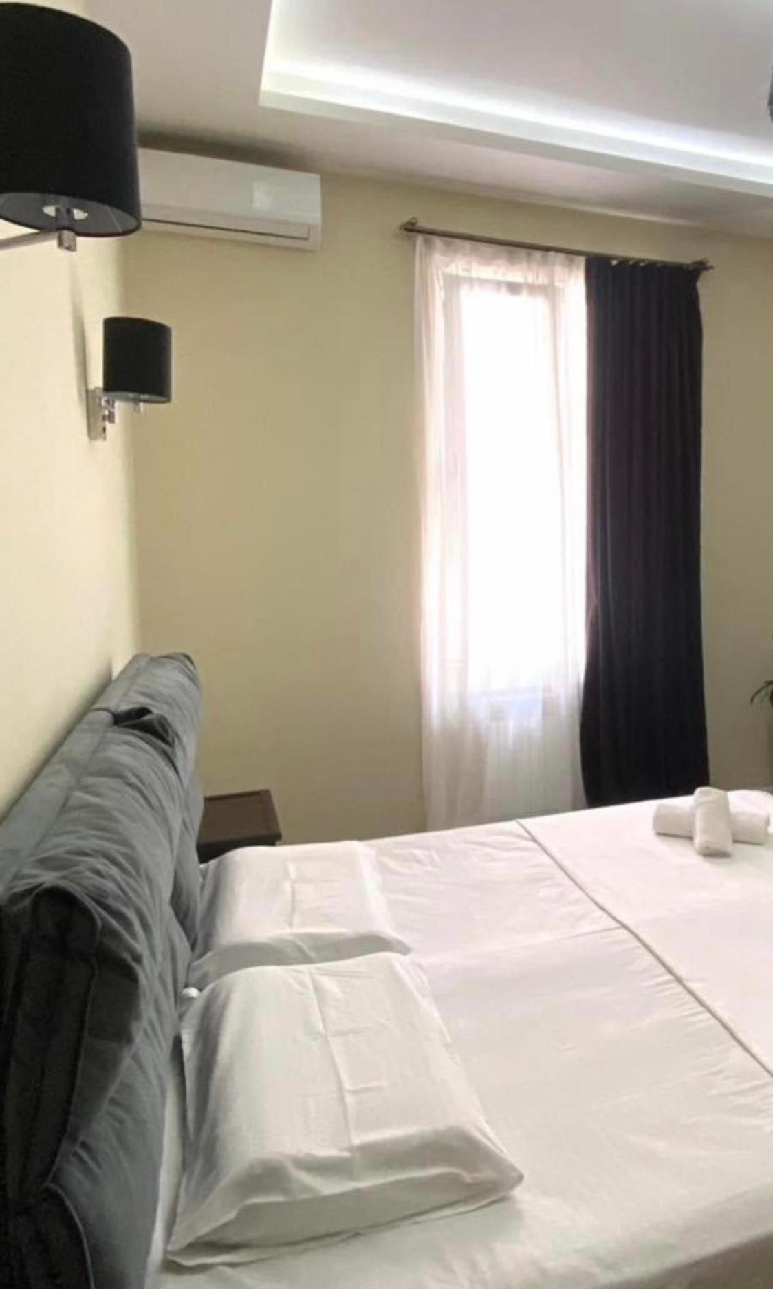 Guest House Kobuleti On Aghmashenebeli Esterno foto