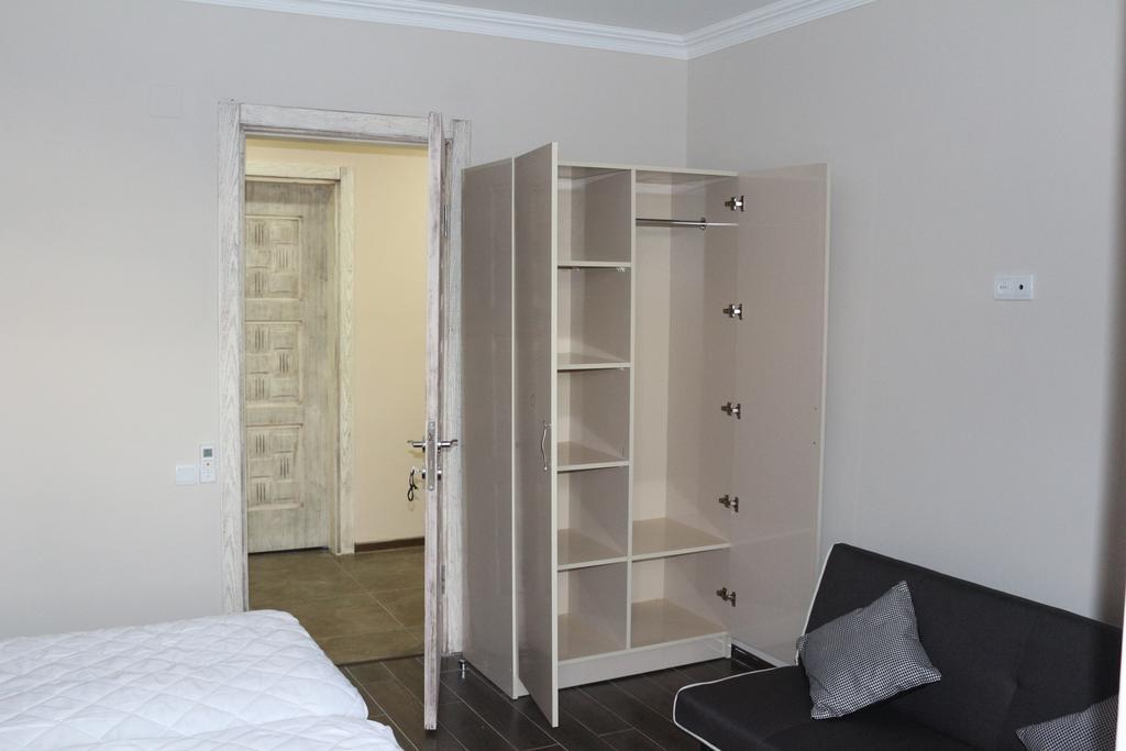Guest House Kobuleti On Aghmashenebeli Esterno foto