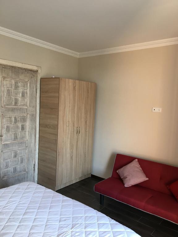 Guest House Kobuleti On Aghmashenebeli Esterno foto