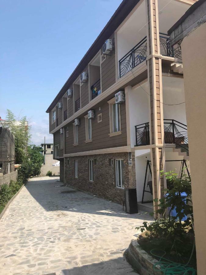 Guest House Kobuleti On Aghmashenebeli Esterno foto