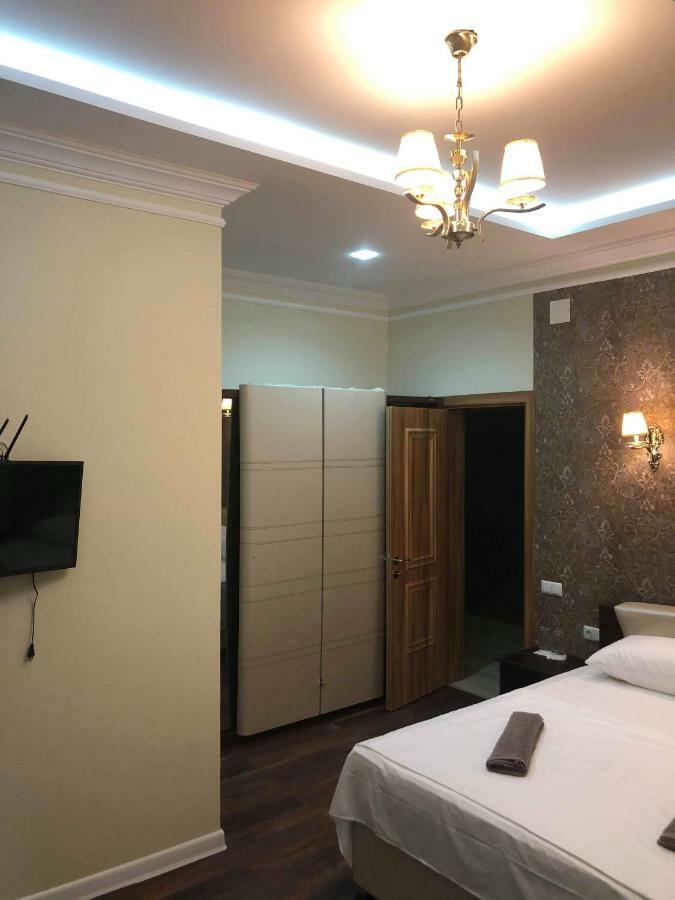 Guest House Kobuleti On Aghmashenebeli Esterno foto
